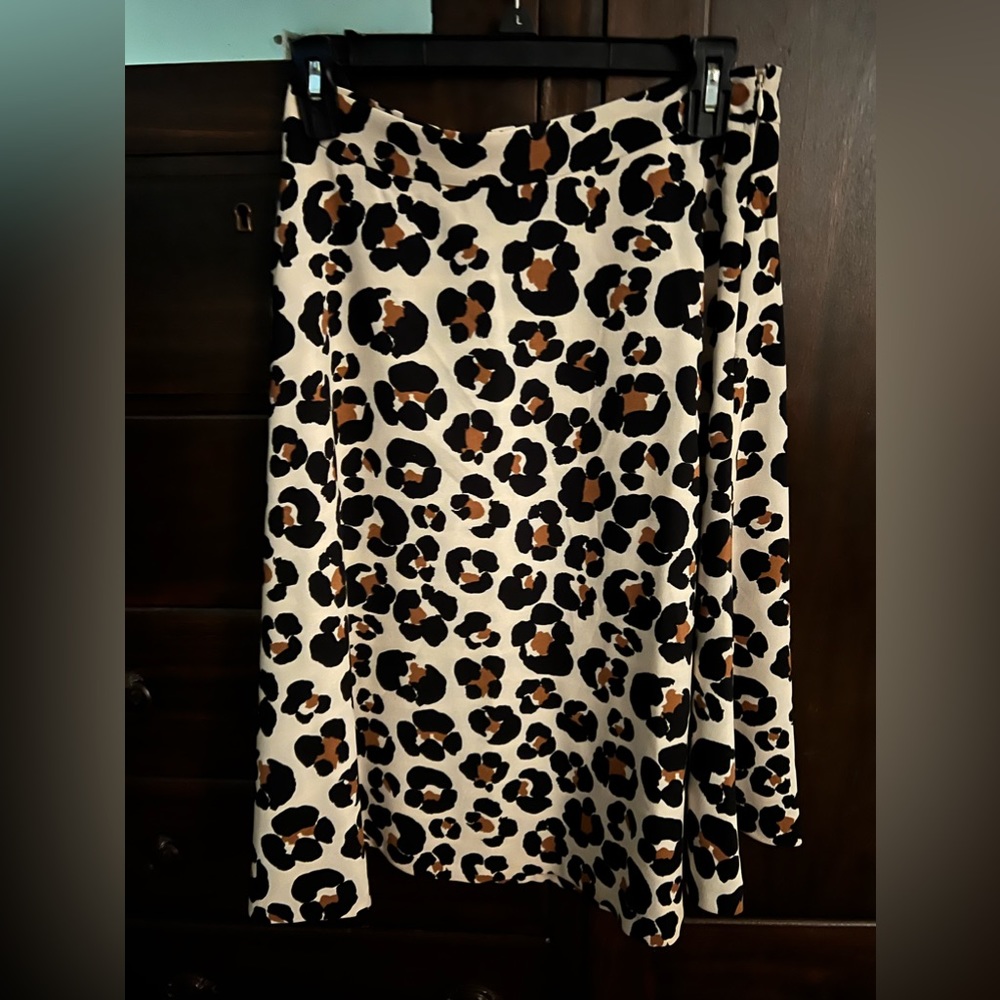 Ann Taylor leopard print skirt size 2P